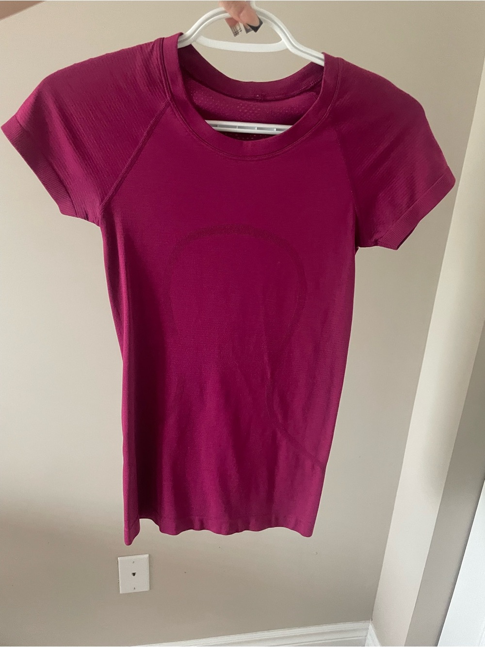 Lululemon swiftly tech Short Sleeve Crewneck Top in Deep Raspberry